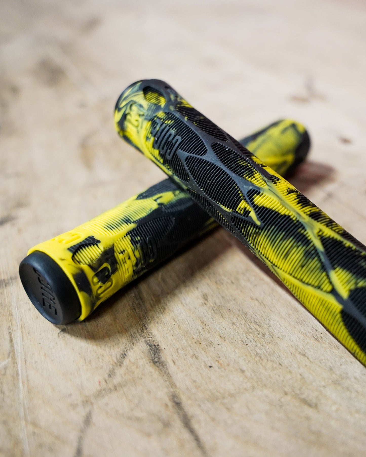 CORE Pro Handlebar Grips, Soft 170mm - Wasp(Yellow/Black)