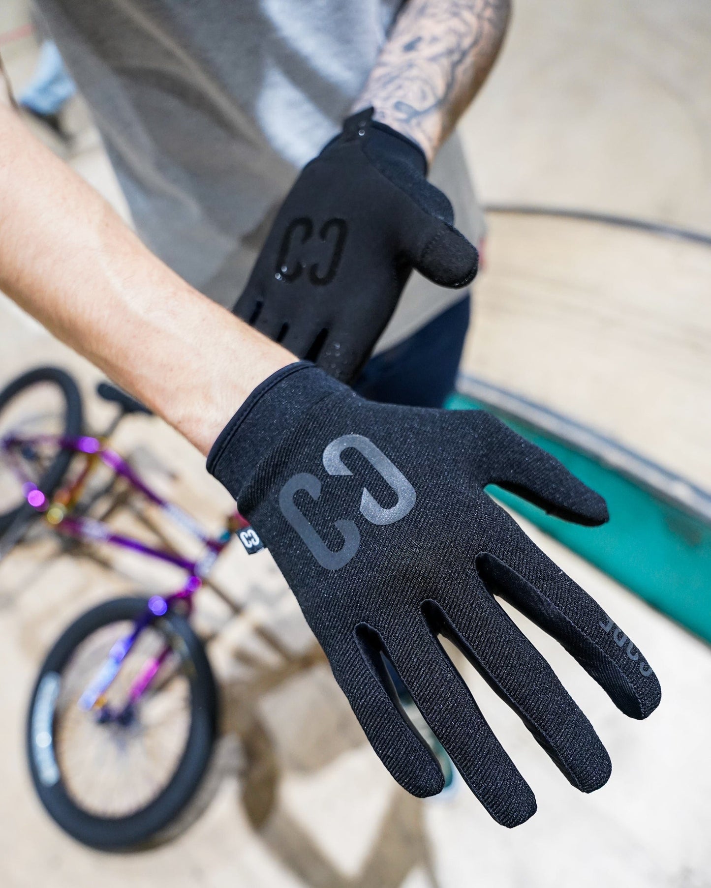 Core Protective Aero Gloves Stealth - Black
